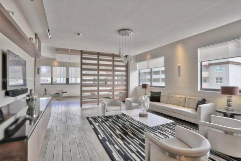 Condo in Miami, Florida, 2 bedrooms  № 2180853 - photo 23
