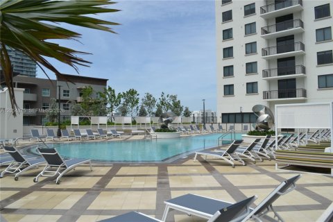 Condo in Miami, Florida, 2 bedrooms  № 2180853 - photo 16