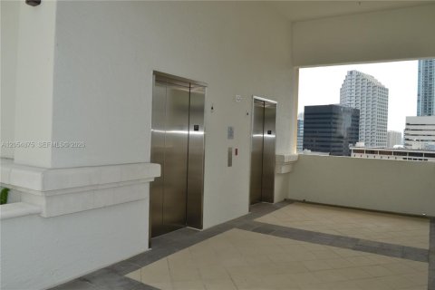 Condo in Miami, Florida, 2 bedrooms  № 2180853 - photo 18