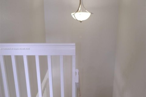 Снять в аренду таунхаус в Пемброк-Пайнс, Флорида 3 спальни, 155.98м2, № 1963277 - фото 6