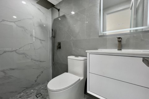 Villa ou maison à vendre à Hialeah, Floride: 5 chambres, 117.06 m2 № 2259902 - photo 26