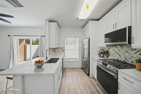 Купить таунхаус в Уэсли-Чепел, Флорида 4 комнаты, 107.02м2, № 2128404 - фото 8