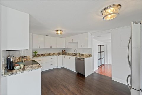 Casa en alquiler en Tampa, Florida, 3 dormitorios, 112.88 m2 № 1914480 - foto 12