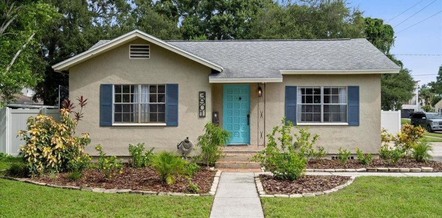 Villa ou maison à Tampa, Floride 3 chambres, 112.88 m2 № 1914480