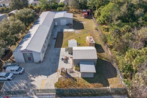 Commercial property in Cocoa, Florida № 2026916 - photo 9