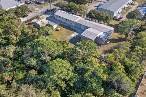 Commercial property in Cocoa, Florida № 2026916 - photo 7