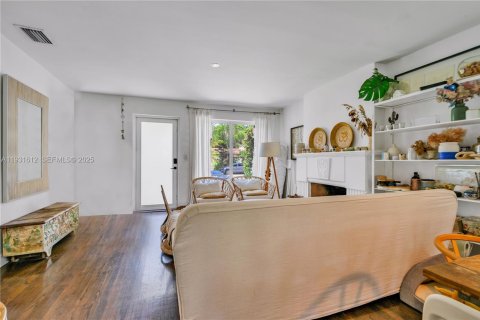 Купить виллу или дом в Майами, Флорида 3 спальни, 121.14м2, № 1989919 - фото 4