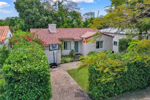 Купить виллу или дом в Майами, Флорида 3 спальни, 121.14м2, № 1989919 - фото 23