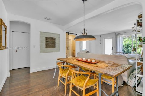 Купить виллу или дом в Майами, Флорида 3 спальни, 121.14м2, № 1989919 - фото 7