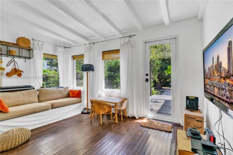 Купить виллу или дом в Майами, Флорида 3 спальни, 121.14м2, № 1989919 - фото 10