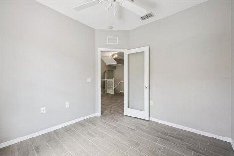 Condo in Orlando, Florida, 2 bedrooms № 2384410 - photo 12