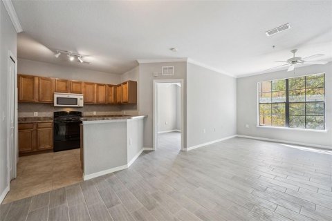 Condo in Orlando, Florida, 2 bedrooms № 2384410 - photo 7