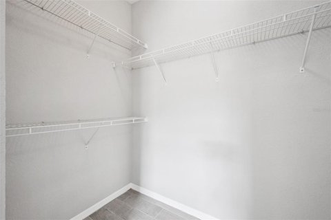 Condo in Orlando, Florida, 2 bedrooms № 2384410 - photo 24