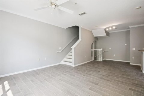 Condo in Orlando, Florida, 2 bedrooms № 2384410 - photo 4