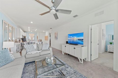 Condo in Bradenton, Florida, 2 bedrooms  № 1535449 - photo 17