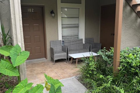 Condo in Tampa, Florida, 1 bedroom  № 1807229 - photo 1