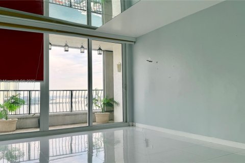 Снять в аренду кондоминиум в Майами, Флорида 1 спальня, 82.68м2, № 1970166 - фото 16