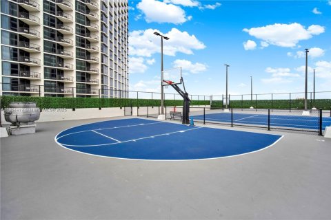 Снять в аренду кондоминиум в Майами, Флорида 1 спальня, 82.68м2, № 1970166 - фото 28