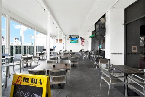 Снять в аренду кондоминиум в Майами, Флорида 1 спальня, 82.68м2, № 1970166 - фото 30