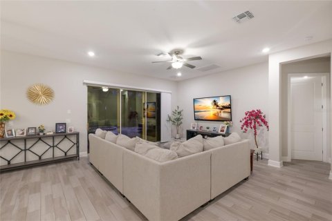 Villa ou maison à vendre à Lakewood Ranch, Floride: 8 chambres, 478.54 m2 № 2148097 - photo 11