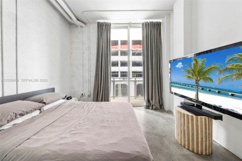 Condo in Miami, Florida, 1 bedroom № 2153659 - photo 15