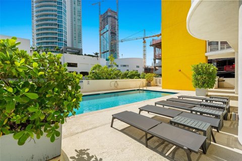 Condo in Miami, Florida, 1 bedroom № 2153659 - photo 29
