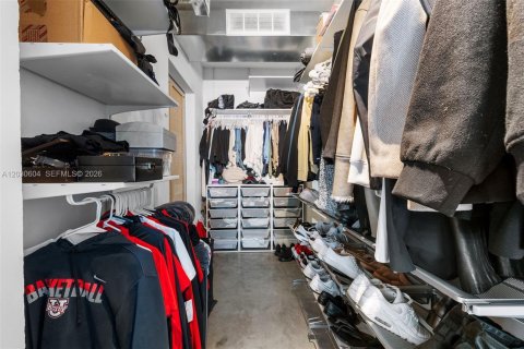 Condo in Miami, Florida, 1 bedroom № 2153659 - photo 18