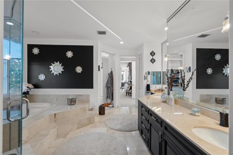 House in Lighthouse Point, Florida 5 bedrooms, 414.9 sq.m. № 2082148 - photo 27