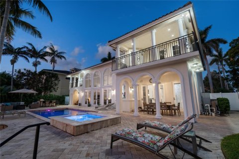 House in Lighthouse Point, Florida 5 bedrooms, 414.9 sq.m. № 2082148 - photo 5