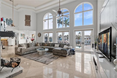 House in Lighthouse Point, Florida 5 bedrooms, 414.9 sq.m. № 2082148 - photo 9