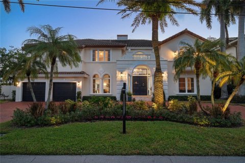 House in Lighthouse Point, Florida 5 bedrooms, 414.9 sq.m. № 2082148 - photo 8