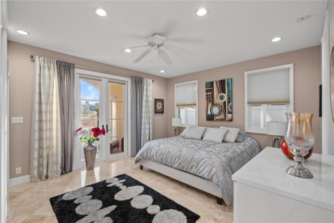 House in Lighthouse Point, Florida 5 bedrooms, 414.9 sq.m. № 2082148 - photo 20