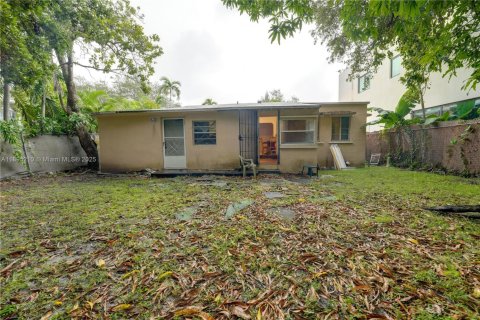 Villa ou maison à vendre à Miami, Floride: 2 chambres, 136.57 m2 № 1947563 - photo 27