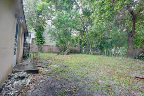 Villa ou maison à vendre à Miami, Floride: 2 chambres, 136.57 m2 № 1947563 - photo 30