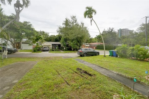 Villa ou maison à vendre à Miami, Floride: 2 chambres, 136.57 m2 № 1947563 - photo 6