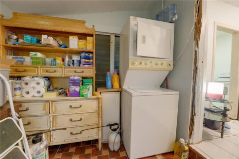 Villa ou maison à vendre à Miami, Floride: 2 chambres, 136.57 m2 № 1947563 - photo 21