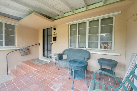 Villa ou maison à vendre à Miami, Floride: 2 chambres, 136.57 m2 № 1947563 - photo 7