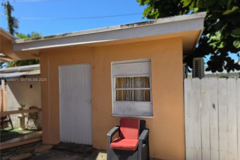 Commercial property in Miami, Florida 310.11 sq.m. № 2053447 - photo 28