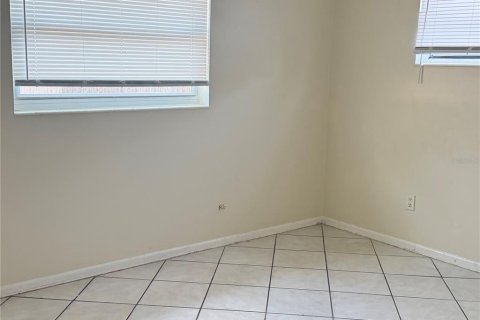 Villa ou maison à louer à Orlando, Floride: 3 chambres, 95.22 m2 № 2437393 - photo 13