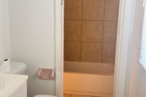 Villa ou maison à louer à Orlando, Floride: 3 chambres, 95.22 m2 № 2437393 - photo 10