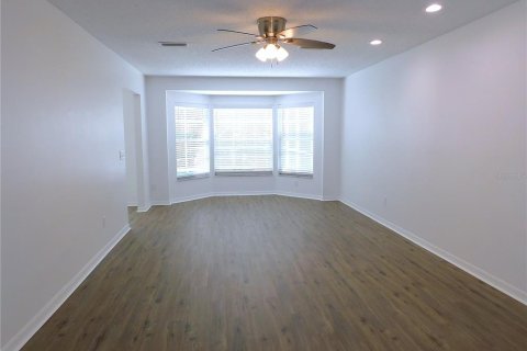 Villa ou maison à vendre à Palm Harbor, Floride: 3 chambres, 144.28 m2 № 1902429 - photo 4