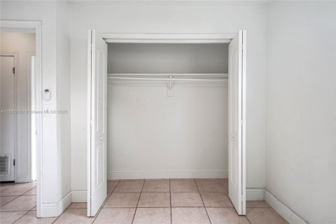 Снять в аренду виллу или дом в Помпано-Бич, Флорида 2 спальни, 143.26м2, № 1949582 - фото 11