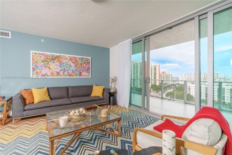 Condominio en alquiler en Sunny Isles Beach, Florida, 3 dormitorios, 175.77 m2 № 2015006 - foto 7