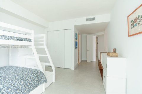 Condominio en alquiler en Sunny Isles Beach, Florida, 3 dormitorios, 175.77 m2 № 2015006 - foto 15