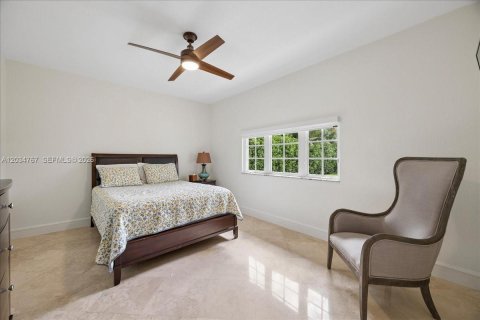 Villa ou maison à vendre à Miami, Floride: 5 chambres, 365.76 m2 № 2084219 - photo 29