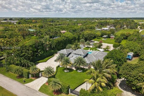 Villa ou maison à vendre à Miami, Floride: 5 chambres, 365.76 m2 № 2084219 - photo 8