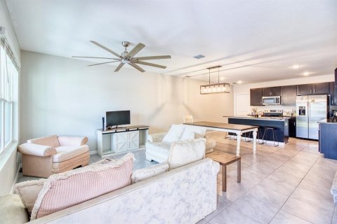 Touwnhouse à vendre à DeBary, Floride: 3 chambres, 143.81 m2 № 2373699 - photo 3