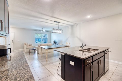 Touwnhouse à vendre à DeBary, Floride: 3 chambres, 143.81 m2 № 2373699 - photo 4