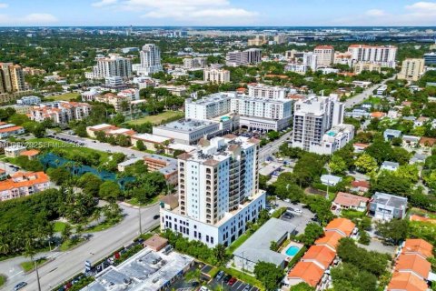 Купить кондоминиум в Майами, Флорида 1 спальня, 77.2м2, № 2047694 - фото 2