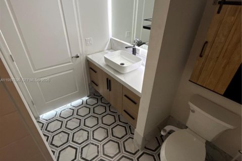 Купить кондоминиум в Майами, Флорида 1 спальня, 77.2м2, № 2047694 - фото 11